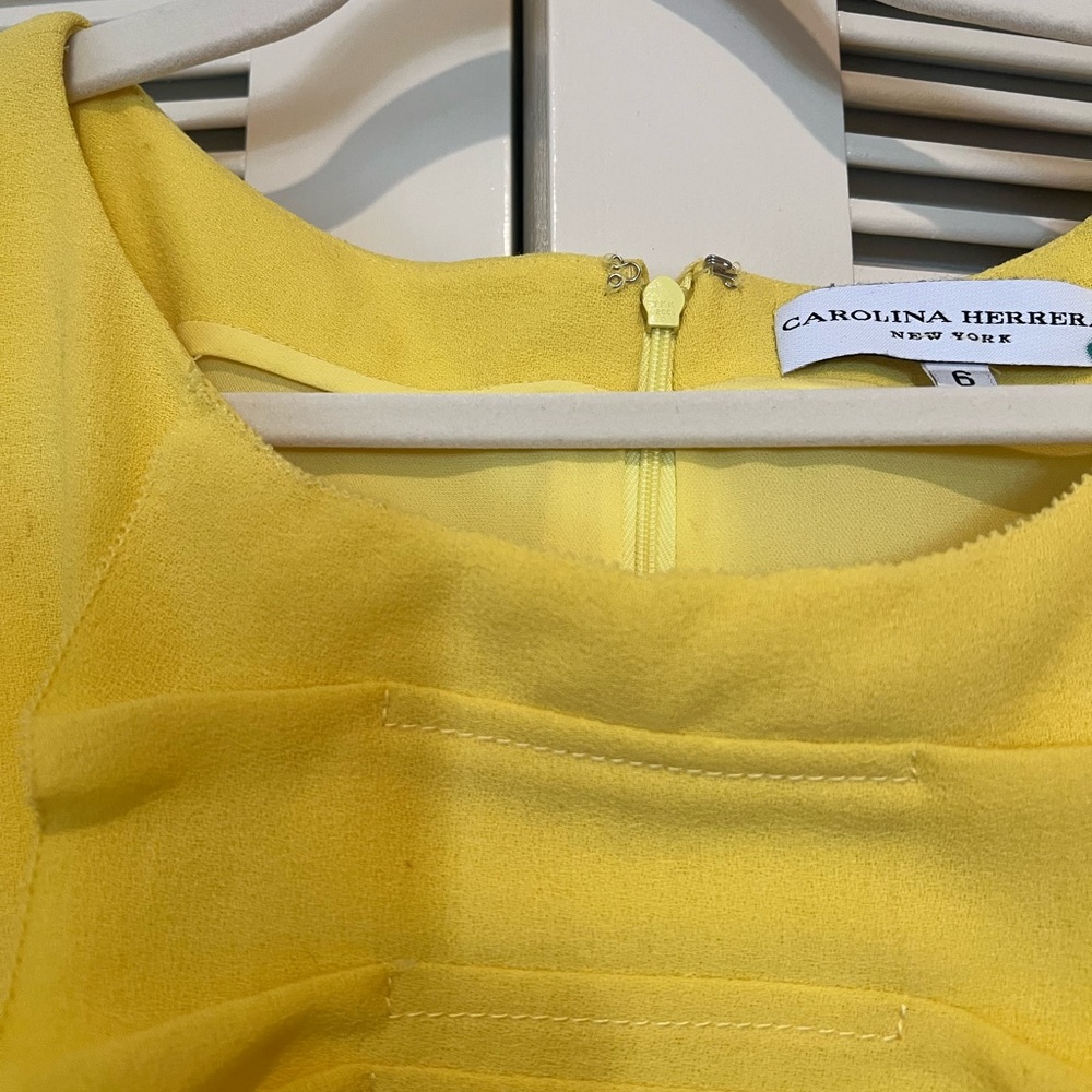 Carolina Herrera Yellow Sleeveless Ruffle-Front Midi Dress - Picture 3 of 4